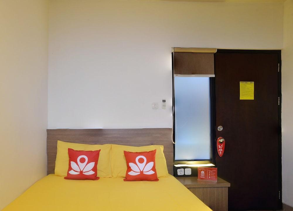 Zen Rooms Setiabudi Barat Jakarta Exterior photo