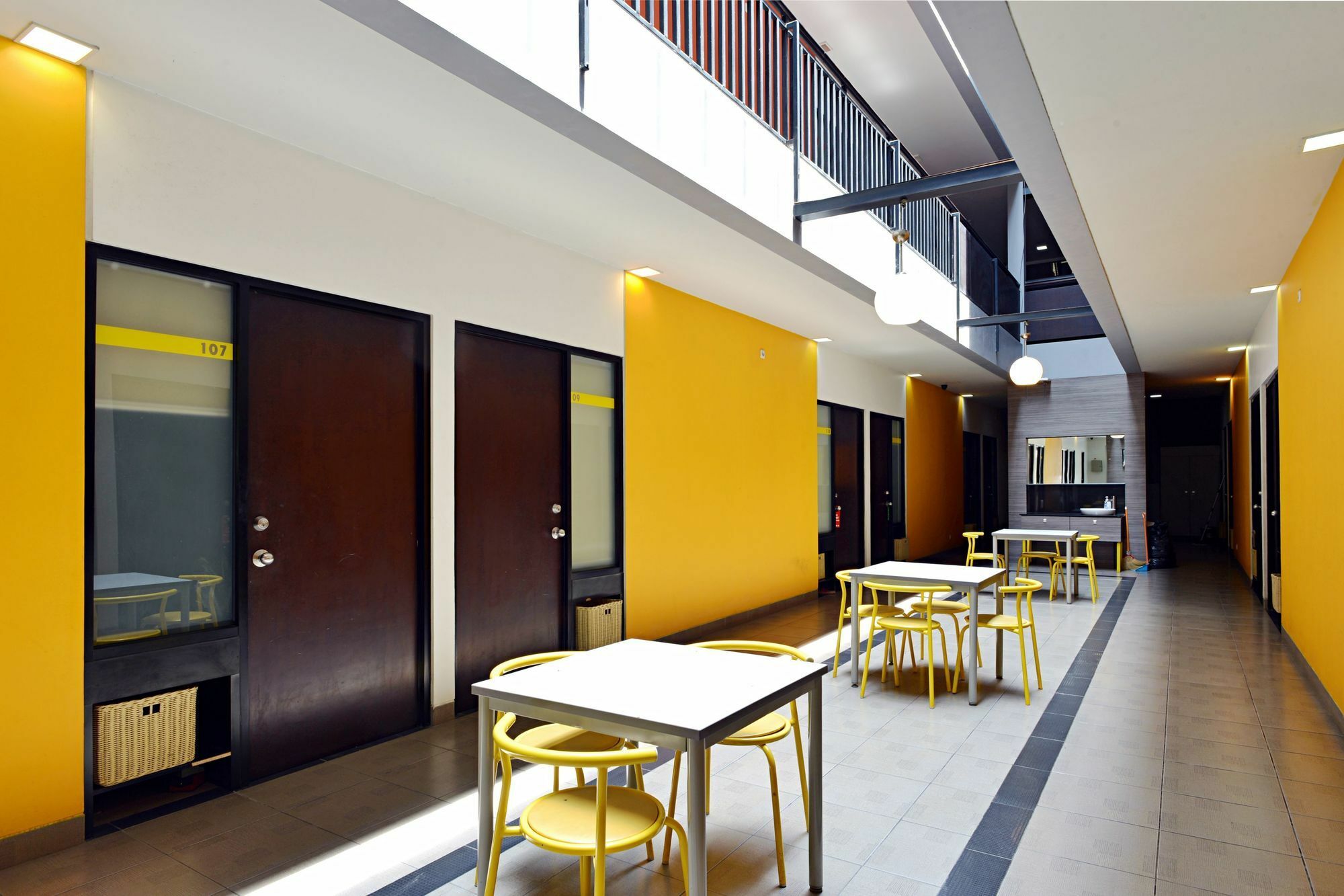 Zen Rooms Setiabudi Barat Jakarta Exterior photo